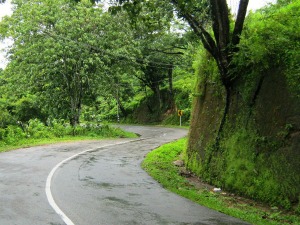 ചക്രവാളങ്ങള് അതിരുകാക്കുന്ന പൊന്മുടി ചക്രവാളങ്ങള് അതിരുകാക്കുന്ന പൊന്മുടി