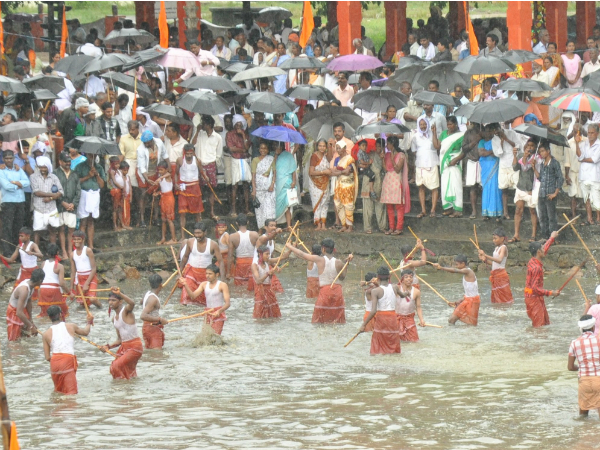 ശ്രീകോവിലും പ്രതിഷ്ഠയുമില്ലാത്ത പരബ്രഹ്മ ക്ഷേത്രം ശ്രീകോവിലും പ്രതിഷ്ഠയുമില്ലാത്ത പരബ്രഹ്മ ക്ഷേത്രം
