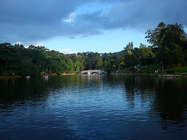വാര്ഡ്സ് തടാകം