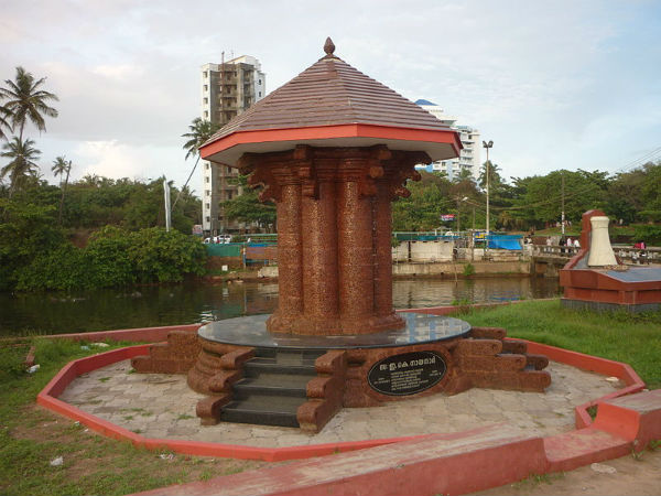 ഓര്മ്മകളിലേക്ക് ഒരു യാത്ര