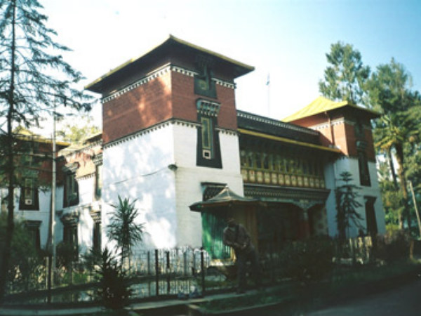 ടിബറ്റോളജി പഠിക്കാം
