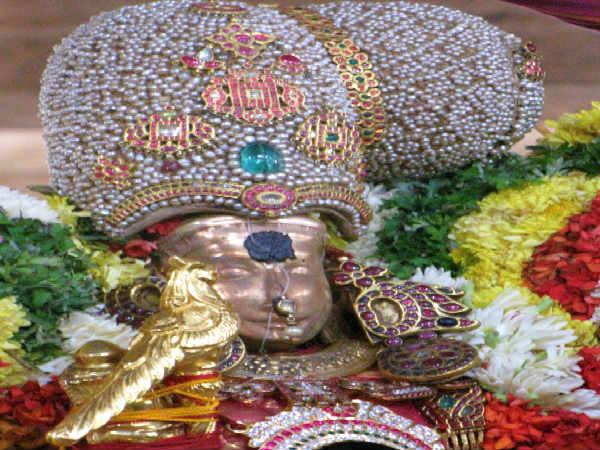 മീനാക്ഷിയമ്മാൻ വിഗ്രഹം