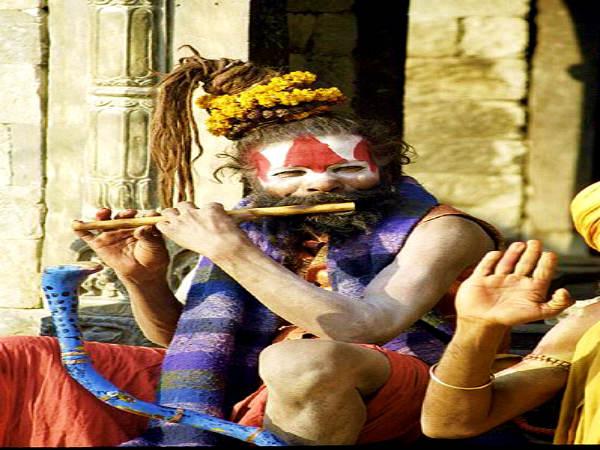 കുഴലൂതും സന്യാസി