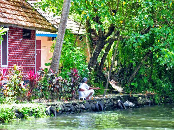 ചൂണ്ടയിടുന്ന സ്ത്രീ