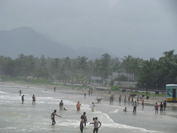 കുളിച്ച് കയറാം