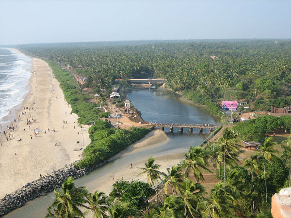 03. പയ്യാമ്പലം ബീച്ച്, കണ്ണൂര്