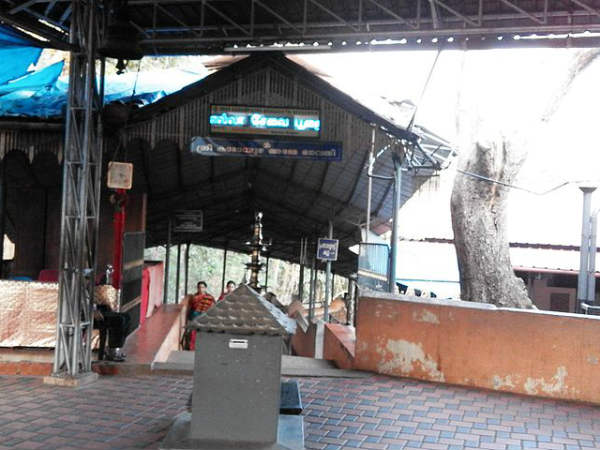 02. കാടാമ്പുഴ ദേവി ക്ഷേത്രം