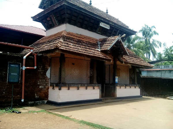 04. കോട്ടക്കല് വെങ്കിട്ടത്തേവര് ശിവക്ഷേത്രം
