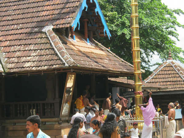 08. തിരുമാന്ധാംകുന്ന് ക്ഷേത്രം