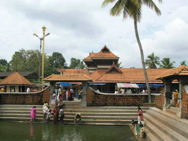 നാരിപൂജ