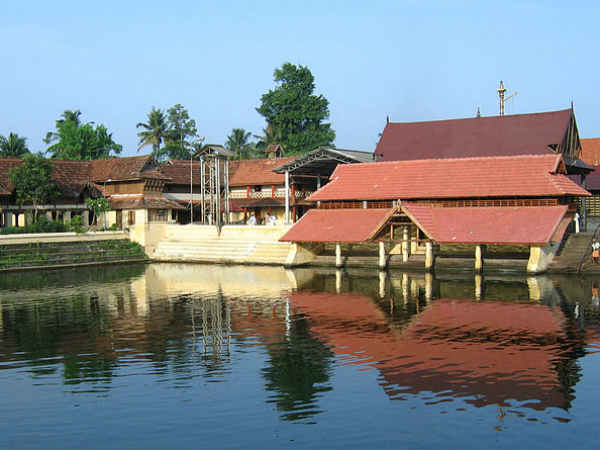 01. അമ്പലപ്പുഴ ശ്രീകൃഷ്ണ ക്ഷേത്രം, കേരളം