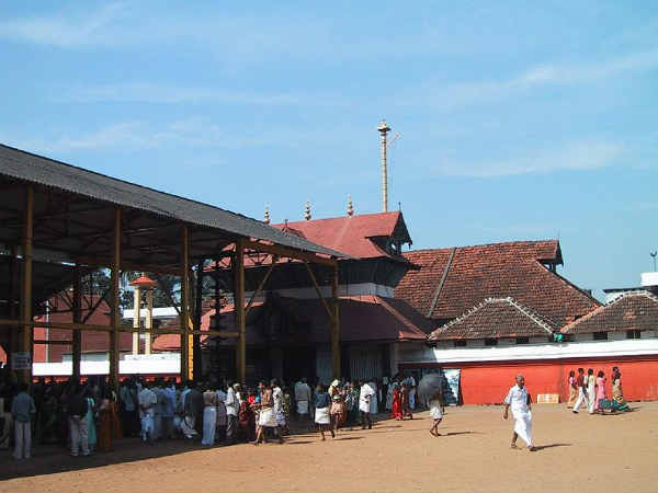 03. ഗുരുവായൂര് ശ്രീകൃഷ്ണ ക്ഷേത്രം, കേരളം