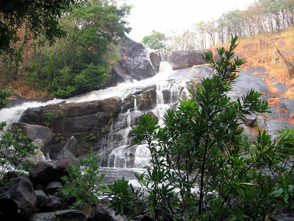മീന്മുട്ടി വെള്ളച്ചാട്ടം, കല്പ്പറ്റ