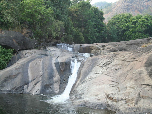 ആഢ്യന്പാറ വെള്ളച്ചാട്ടം, നിലമ്പൂര്