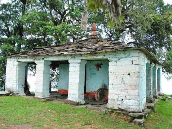 റാണിഖേദിൽ എത്തിച്ചേരാൻ