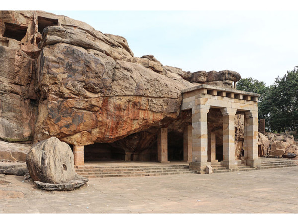 ഖന്ധഗരി ഗുഹ