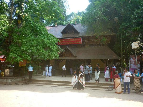 07. മണ്ണാറശാല നാഗരാജ ക്ഷേത്രം, ഹരിപ്പാട്