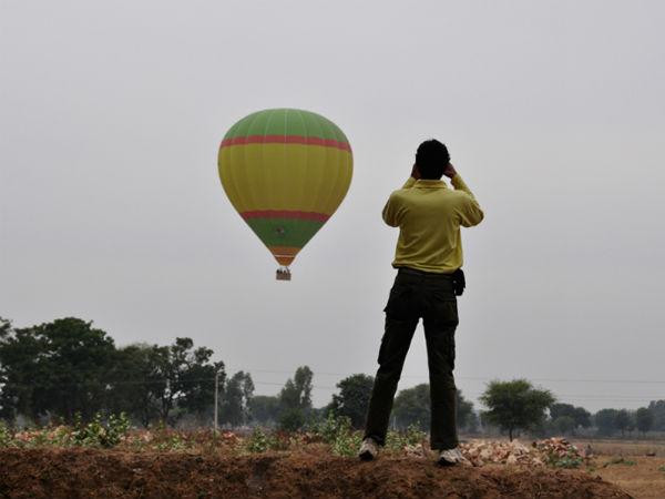 പൈലറ്റ് അടക്കം ആറു പേർ