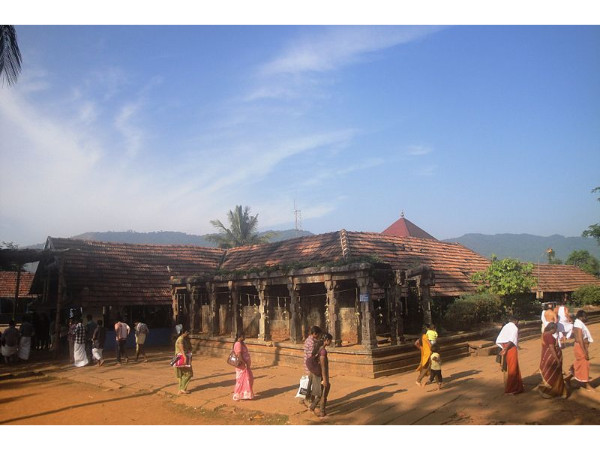 എത്തിച്ചേരാൻ