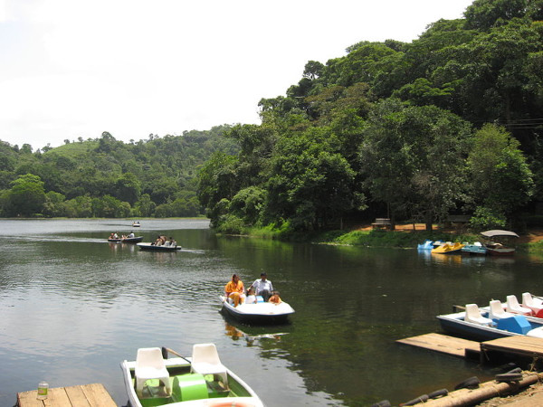 കുടുംബ സമേതം