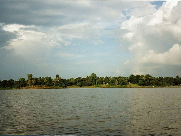 വെള്ളത്തിൽ തീർത്ത വിസ്മയം