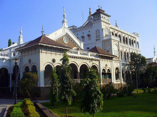 06. പൂനെ, 151 കി മീ