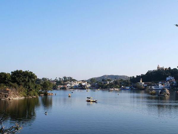 നക്കി തടാകം