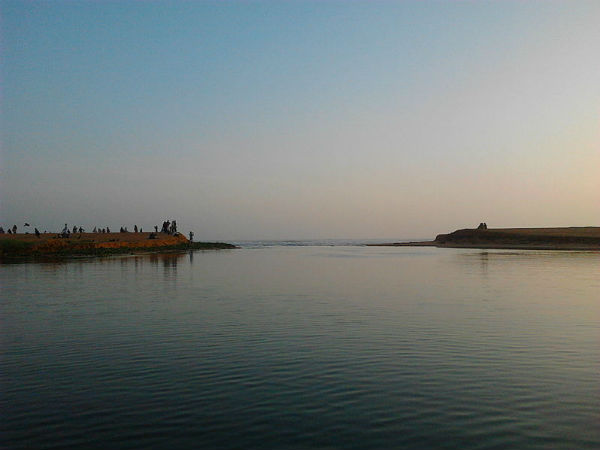 കായലും കടലും