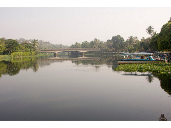 ആക്കുളം