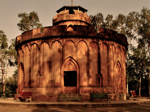 റിഡ്ജ് റോഡ്