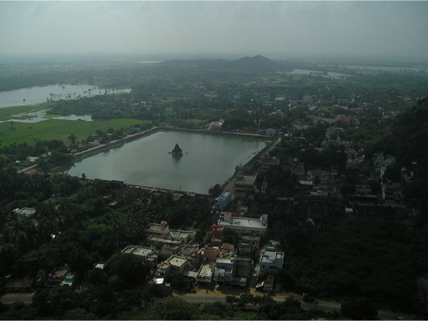 തിരുക്കഴുക്കുണ്ട്രം