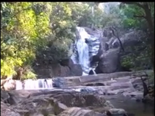 വെള്ളച്ചാട്ടം
