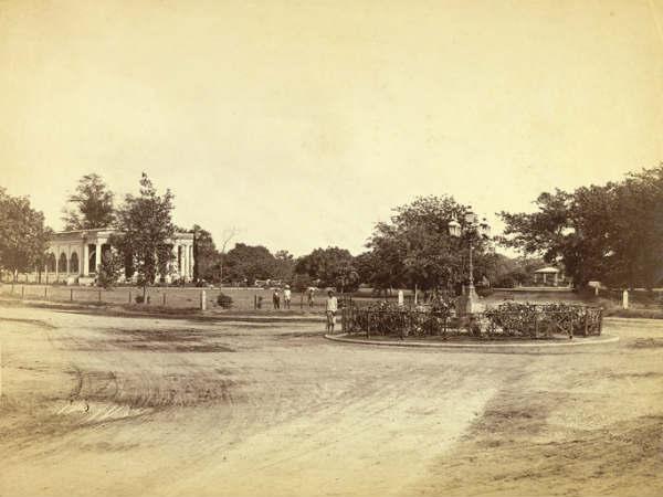 മാന്ഷന് ഹൗസ്