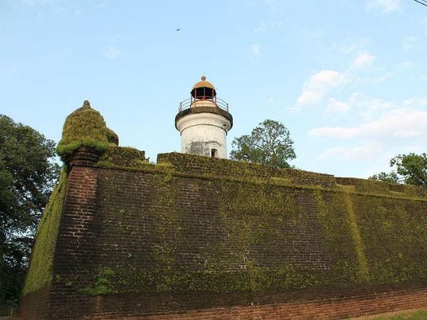 21. തലശ്ശേരി കോട്ട, കണ്ണൂർ