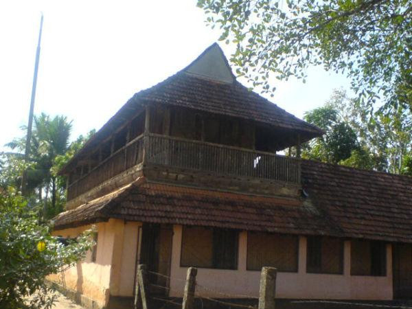 47. പന്തളം കൊട്ടാരം, പന്തളം