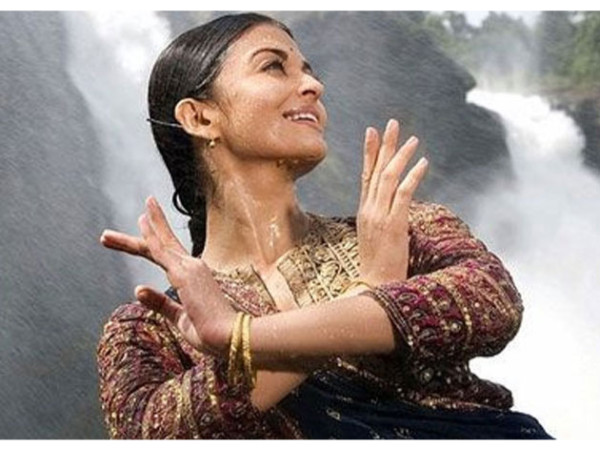 അതിരപ്പള്ളി വെള്ളച്ചാട്ടം