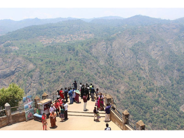 ജനപ്രിയ ടൂറിസ്റ്റ് കേന്ദ്രം