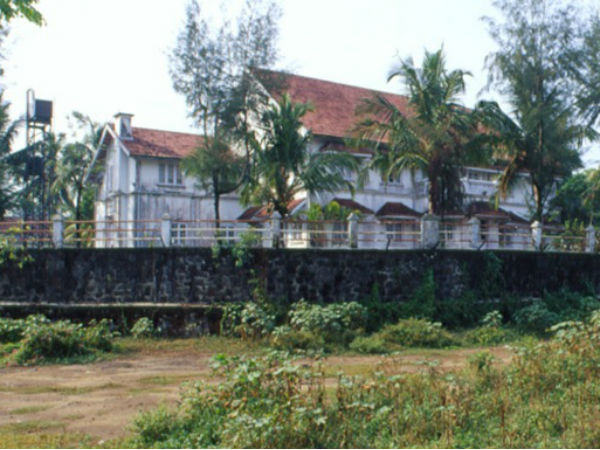 5.താക്കൂര് ഹൗസ്