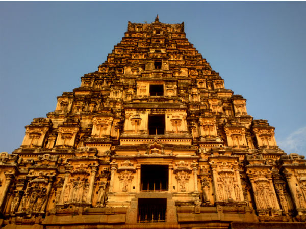 Virupaksha Temple in Hampi Virupaksha Temple in Hampi