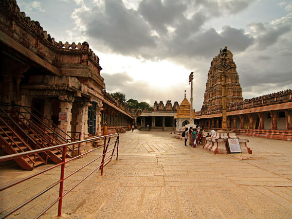 Virupaksha Temple in Hampi Virupaksha Temple in Hampi