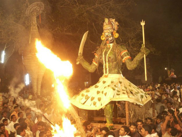 നീലംപേരൂര് പള്ളി ഭഗവതി ക്ഷേത്രം നീലംപേരൂര് പള്ളി ഭഗവതി ക്ഷേത്രം