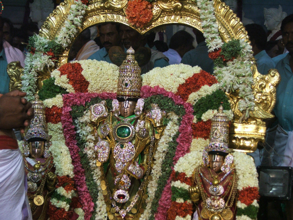 കെട്ടുപിണയാത്ത മുടി