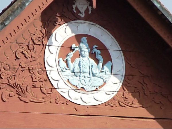 നീലംപേരൂരില് നിന്നെത്തിയ ശിവലിംഗം