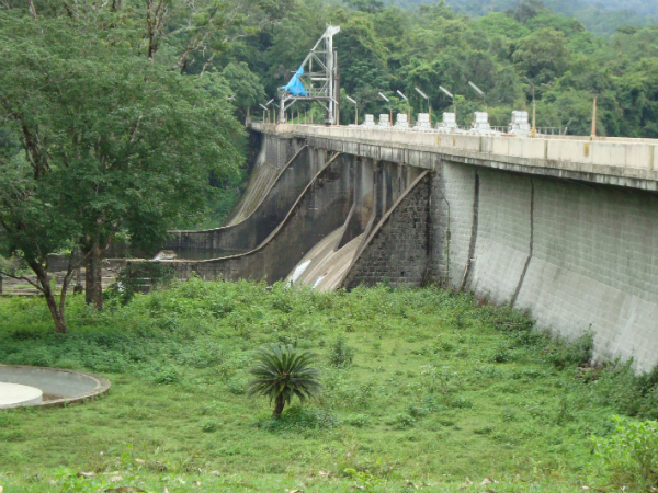 പെരിങ്ങല്ക്കുത്ത് അണക്കെട്ട്