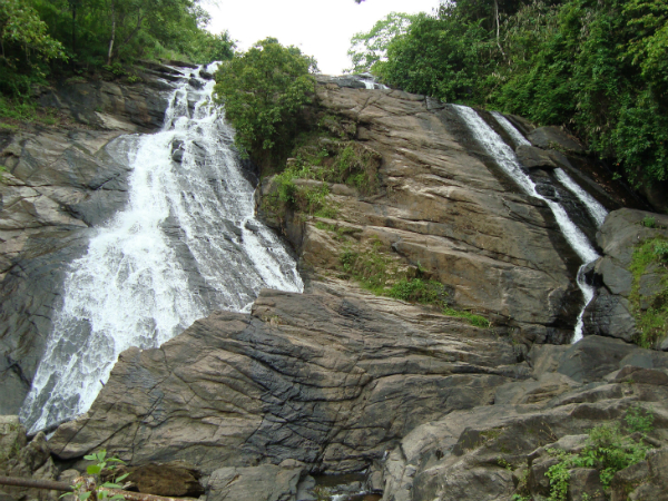 ചാര്പ്പ വെള്ളച്ചാട്ടം