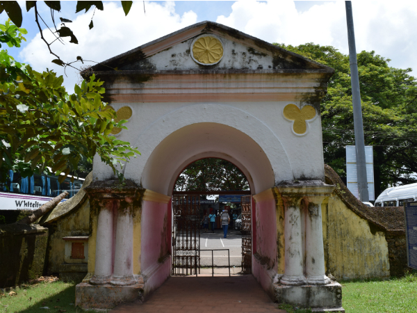 പോര്ച്ചുഗീസുകാര് കൊട്ടാരം പണിത കഥ