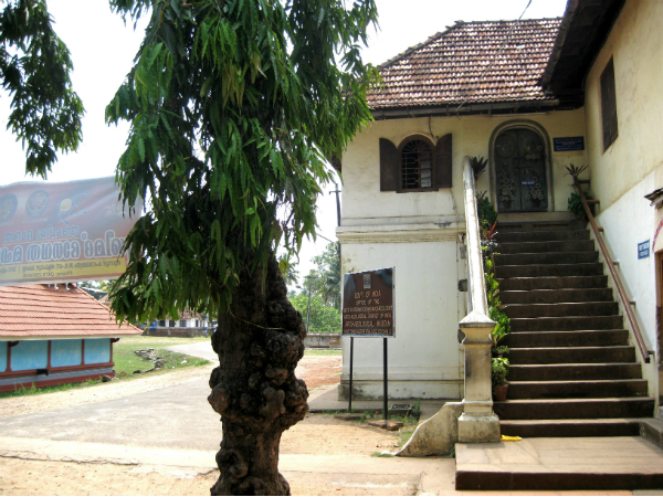 സന്ദര്ശകര്ക്കായി