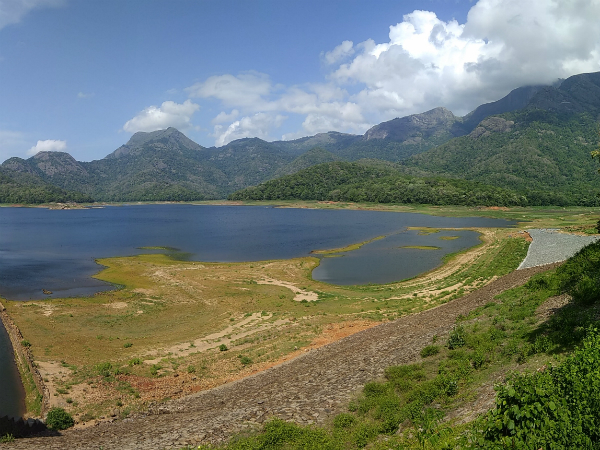 അണക്കെട്ടൊരുക്കുന്ന കാഴ്ചകള്