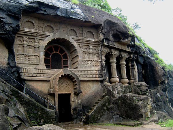 പാണ്ഡവ്ലേനി ഗുഹകള്