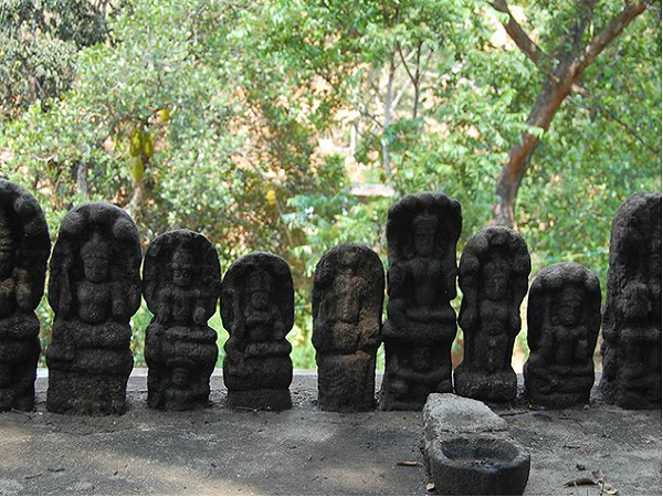 കല്ലില് ക്ഷേത്രം